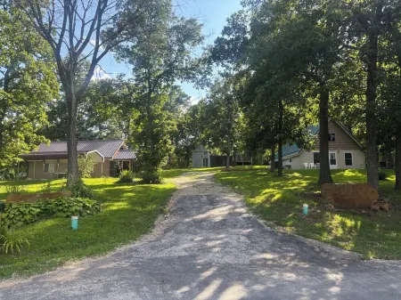 Fisherman’s Paradise at The Lake. Charming 2 bedroom house by the lake in Warsaw