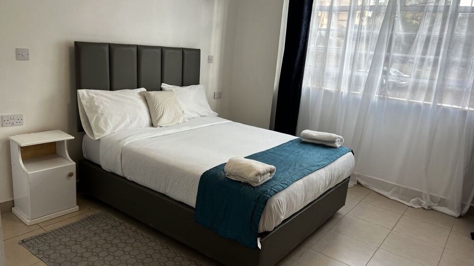 Executive & Cozy 2 Bedroom Bnb in Thika Town near Paleo Hotel and Nightfall Park
