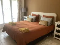 Gite Le Monde, spacious luxery  4 Personsgite in Sainte Alvere, shared pool