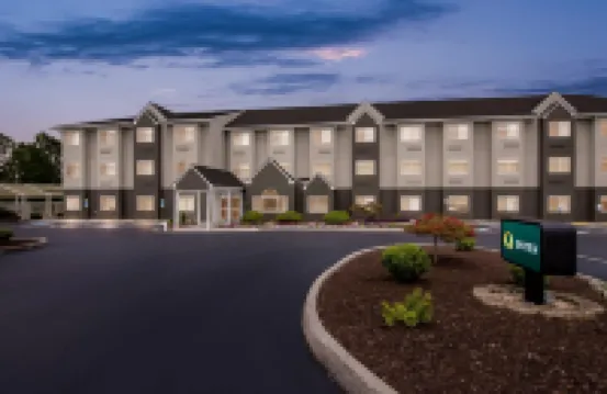 Quality Inn & Suites I-81 Exit 7
