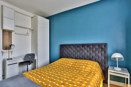 T4, Crossing, 3bed, quiet, Metro D'parking 7 /7.  Secure residence. Hotels in Venissieux