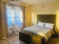Lovely 3-bedroom apartment in Lusaka with WiFi, AC Hotels in Kafue