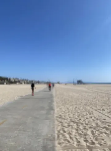 Newly renovated Playa House located steps from the sand! Hotels in Playa del Rey