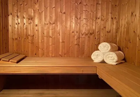 Modern Cabin w/Sauna and Game Room