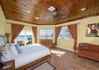 Sand Dollar at Ten Bay Beach 4 Bedroom Home - parking