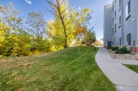 Holiday Inn Express & Suites Denver North - Thornton