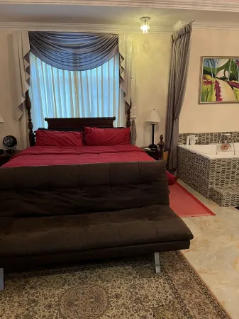 Beautiful  Penthouse Apartment in desirable location