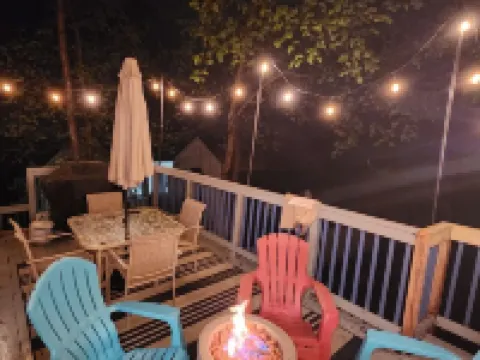 Lake Access + Kayaks + Arcade + Bike Path + Deck Hotels in Wolfeboro