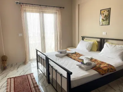 Apartments Polonia Saranda with free parking close to Ksamil and best beaches Hotel di 