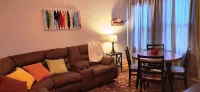 Charming 2-bedroom apartment with equipped kitchen and AC, in Cumberland, MD.