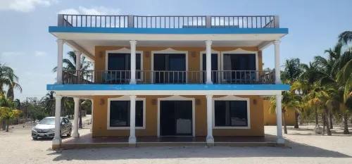 Ocean Front, Accessible, 3-bdrm Home! Hotels in Celestun