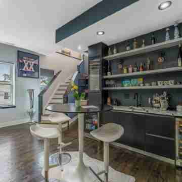 Beautiful duplex in the heart of bucktown. Fitness & Recreational Facilities