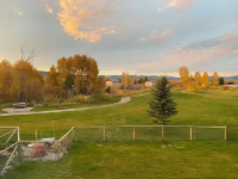 Newly Built 4 Bedroom House Centrally located in the Heart of Teton Valley Hotels in Driggs