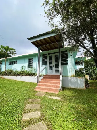 Perfect for large groups - House & Triplex w/private river access Отели в г. Rio Blanco