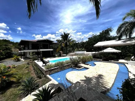 Casa Finca de Descanso y Recreación en Sopetran Antioquia Отели в г. Sopetran