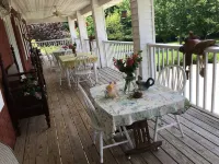 Patsy Cline Fan Room Hotels in Camden