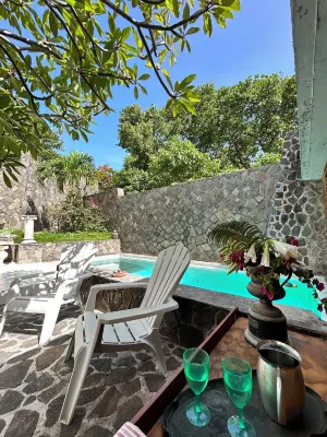 Superb house with idyllic views - 5min from the beach - close to bars & rest Hotel di 