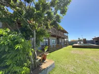 Flat equipped with swimming pool