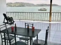Luxury apartment, on the waterfront Hotels in Golfito