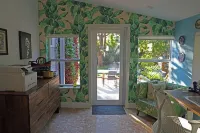 New! Charming 3-bed modern beach house with beautiful garden