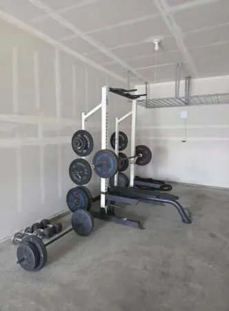 Gym. Kid Friendly. Adults Retreat. Bedroom TV's Pullout Couch. Private. Spa Tub.