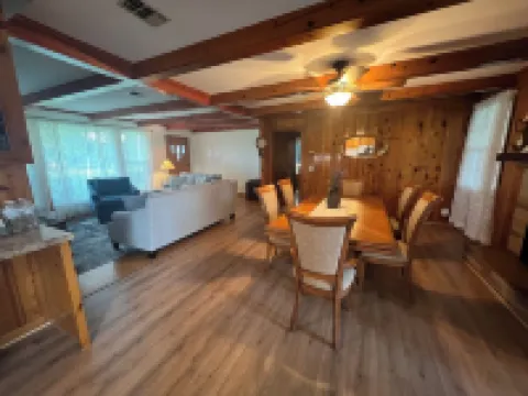 Charming 3-bedroom house located in Cottontown just 20 miles from Nashville