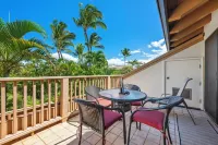 Maui Kamaole K206: Luxe Tropical Oasis with Mountain View Walk to Beach