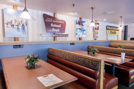 Wallace Inn Отели в г. Маллан