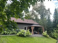 Smith Lake Cabin with Game Room Hotels in Itasca County