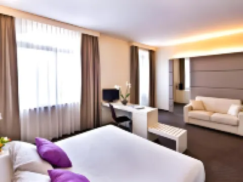 TH アッシジ - ホテル チェナコロ アッシジのホテル