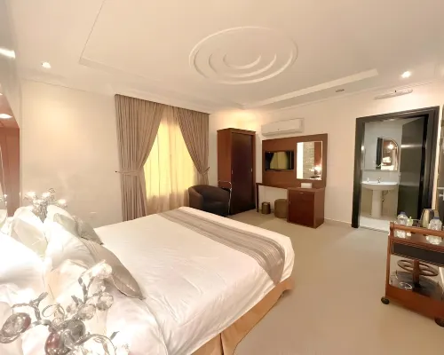 Loren Serviced Apartment Alslamah Hotels near Al Rawda