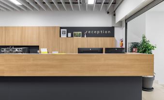 Akademis - Fit Split