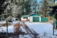 Near Fool Hollow Lake and Trails Family Cabin - 3-Star