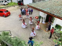 Hotel Gangaaddara Hotels near Temple of the Gadaladenia