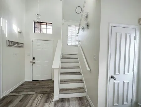 Safe, Central, Cozy Home with Private Parking, KING Bed, near DFW Airport & more