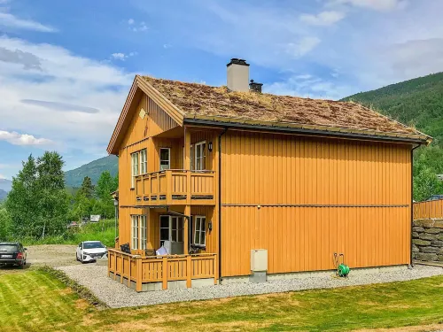8 person holiday home in skulestadmo Hotels in Voss