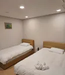 Zamong Hotel Hotels near Hallim Stadium