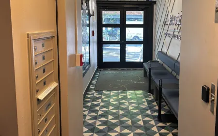 Reside Seattle Downtown, a Wyndham Residence