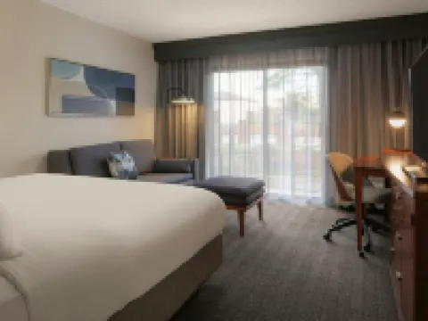 Courtyard Louisville East Hotels in Hurstbourne