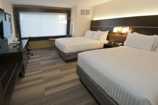 Holiday Inn Express & Suites JOHNSTOWN by IHG