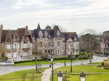 Le Grand Hôtel Cabourg - MGallery