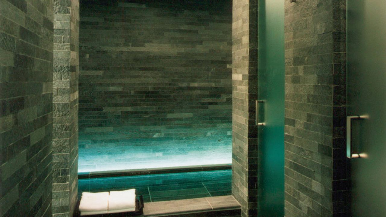 Four Seasons Hotel Tokyo at Marunouchi photo