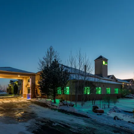Holiday Inn Express & Suites RATON by IHG