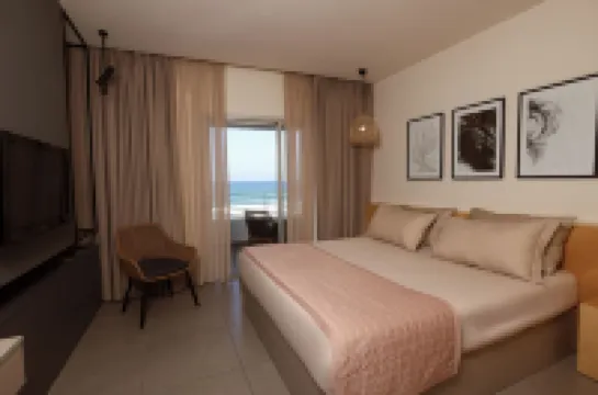 Ocean Blue Hotel & Resort -Jbeil