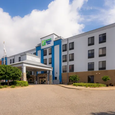 Holiday Inn Express & Suites EDEN PRAIRIE - MINNETONKA by IHG
