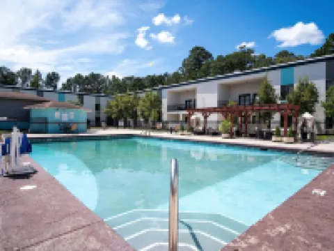 Cottonwood Suites Savannah Hotel & Conference Center Hotel di Pooler