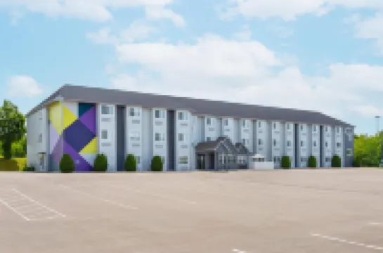 Spark by Hilton Clarion Hotels in Monroe Township