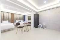 Andong Sweet Hotel - Motels
