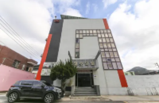 Yeonggwang Chungsoo Motel - Motels