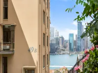 Boutique 2-Bed with Stunning Sydney Harbour Views Hotels in Kirribilli